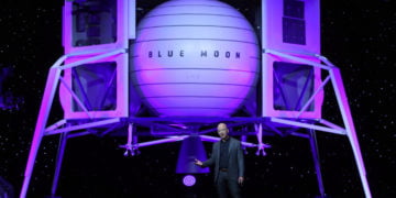 WASHINGTON, DC - MAY 09: Jeff Bezos, owner of Blue Origin, introduces a new lunar landing module called Blue Moon during an event at the Washington Convention Center, May 9, 2019 in Washington, DC. Bezos said the module will be used to land humans the moon once again.
(Photo by Mark Wilson/Getty Images)