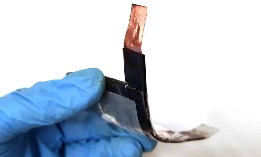 ferroelectric battery