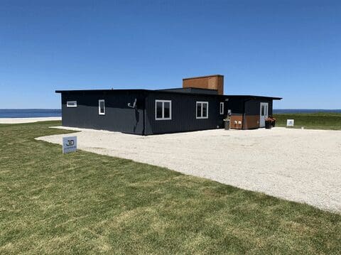 Das Haus mit Plastikflaschen gemacht