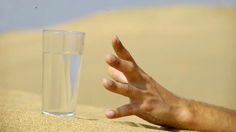 ある研究によると 水は最も喉の渇きを抑える飲み物ではありません ある研究によると 水は最も喉の渇きを抑える飲み物ではありません