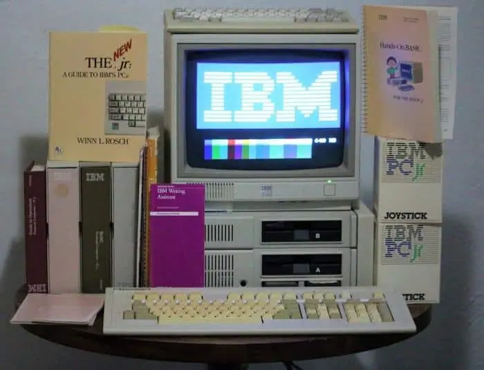 computer vintage - ibm pc jr