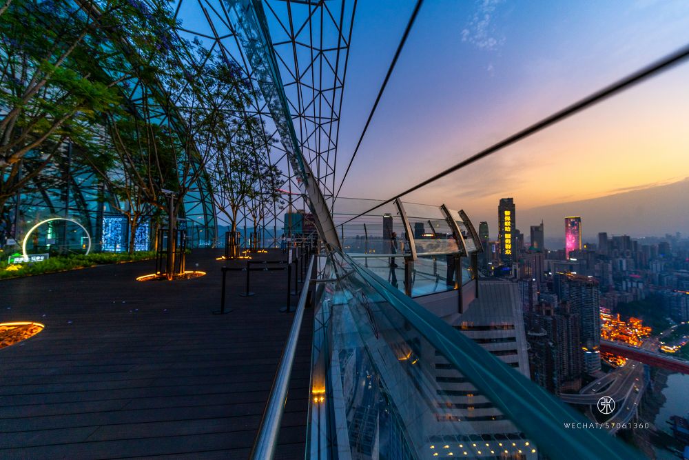 Raffles City skybridge, горизонтальный небоскреб