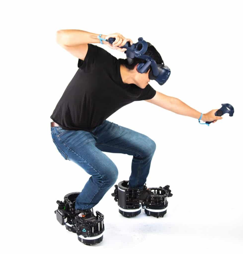 Ekto One by Ekto VR, des bottes robotiques qui permettent de marcher en VR