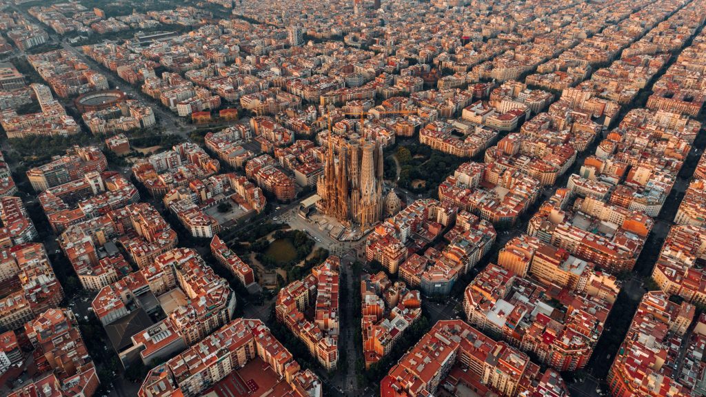 アサンプル バルセロナ 航空写真 dezeen 2364 ヒーロー 1024x576 1
