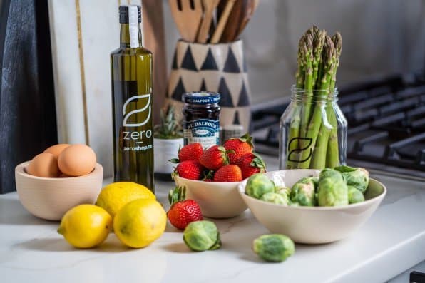 Zero Grocery, shopping at home in glass with a vacuum to make plastic free
