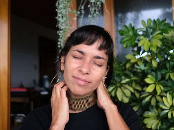 Biocollar, collar para entrar en contacto con plantas