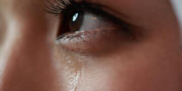 lacrime ghiandola lacrimale umana