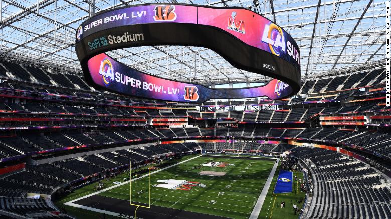 Super Bowl 2022 Infinity-Bildschirm