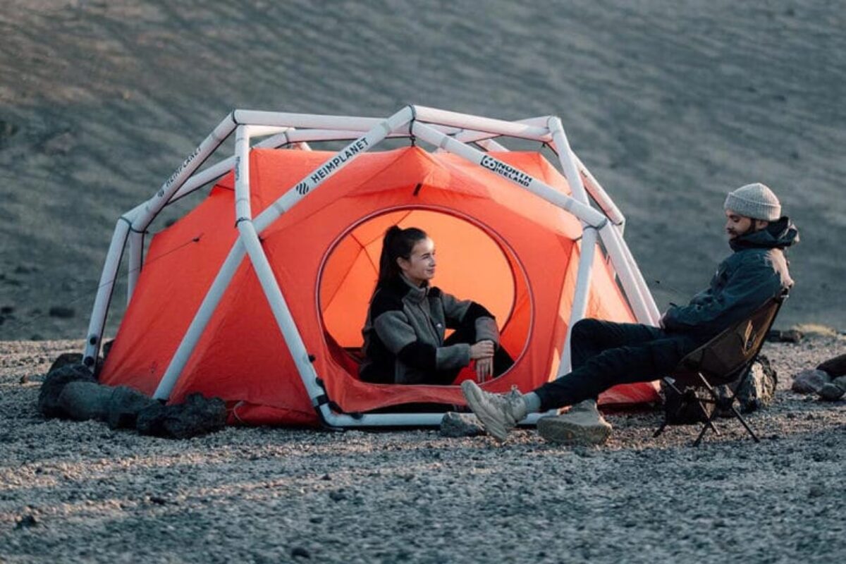 zelt vor regen schützen JAICOM Tarp Wasserdicht, 3.6x2.9m Ultraleicht Camping Zeltplane, Anti-UV Sonnen Schutz Schnee, Sonnensegel mit Öse, Nylonseile, Aluminiumstifte, 15x15 Orange Tarps Größe:6-24 Monate Stepson & Stepmom Quiet