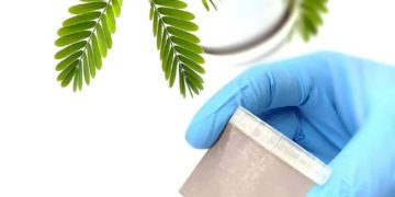 Ispirato alle foglie della pianta Mimosa pudica, questo dispositivo stabilisce una modalità di gestione termica appropriata a seconda della temperatura ambiente.