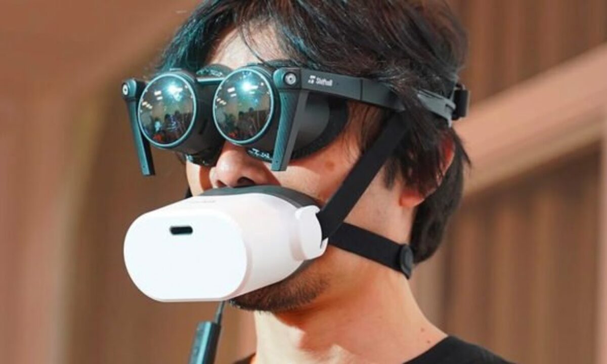 Mutalk: muzzle, uh, microphone to be 'free' to shout in VR