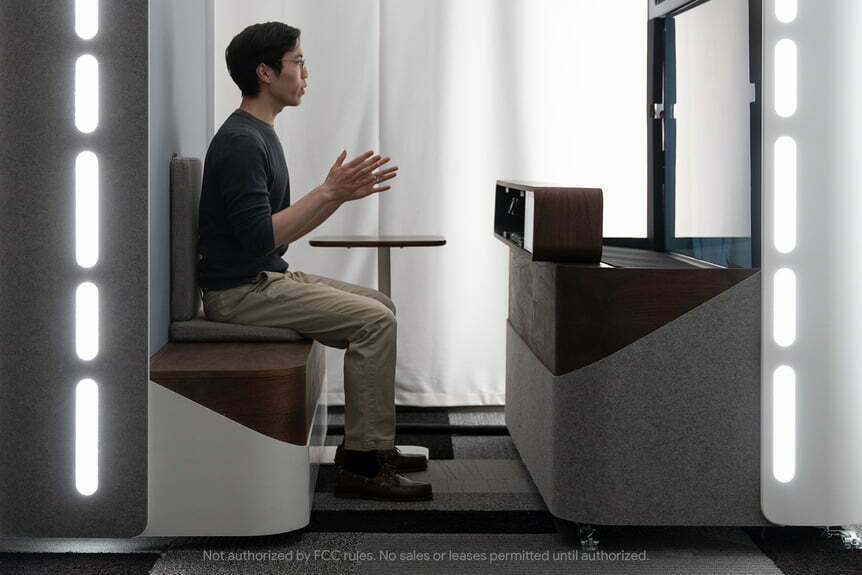 Logitech ghost 2025