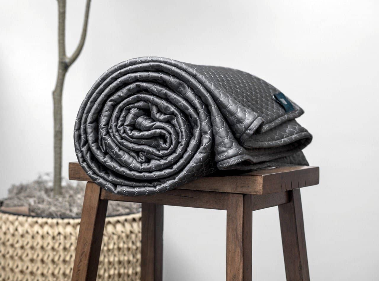 pure graphene blanket keeps you at perfect temperature 01 1