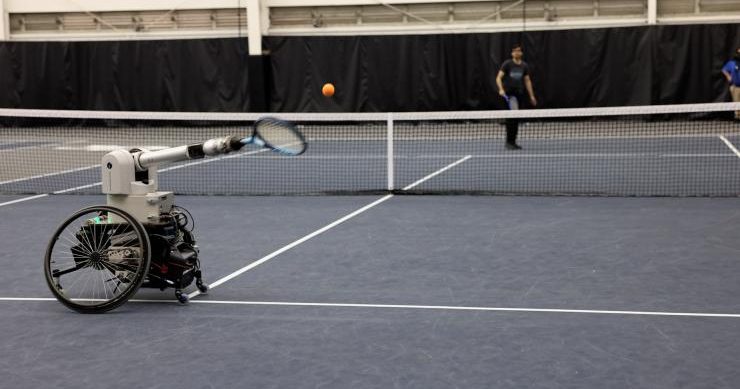 Tennisroboter
