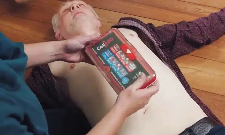 invention innovation defibrillator suitable for smartphone cellAED 005 780x470 1