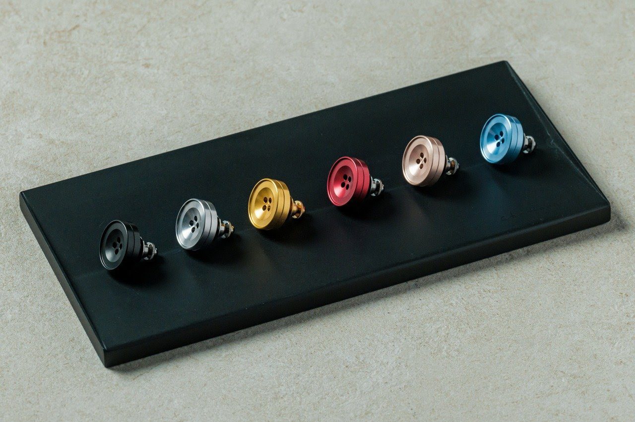 stay fresh anytime with stylish wearable aroma diffuser pins hero