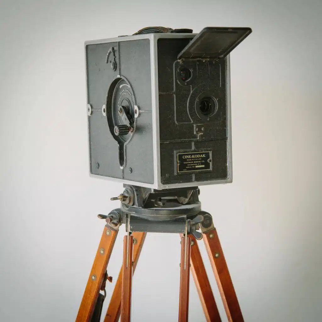 Videocamera AI come la Cine-Kodak del 1924