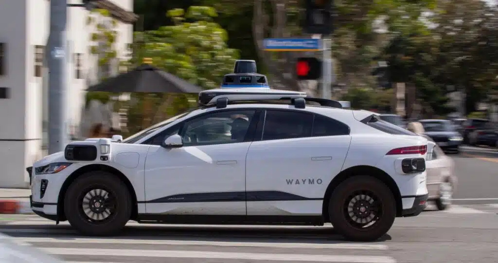 Robotaxis Waymo