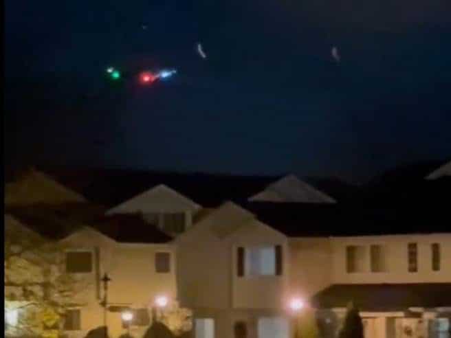 Tra panico e mistero: USA ancora alle prese con oggetti volanti