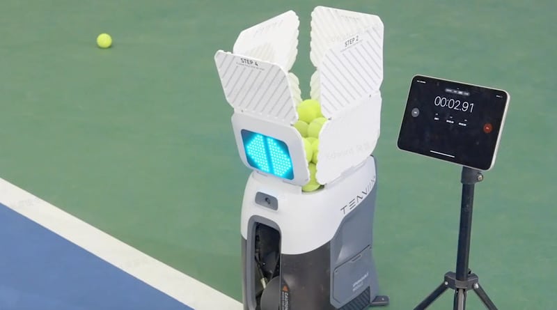 Coach di tennis robot