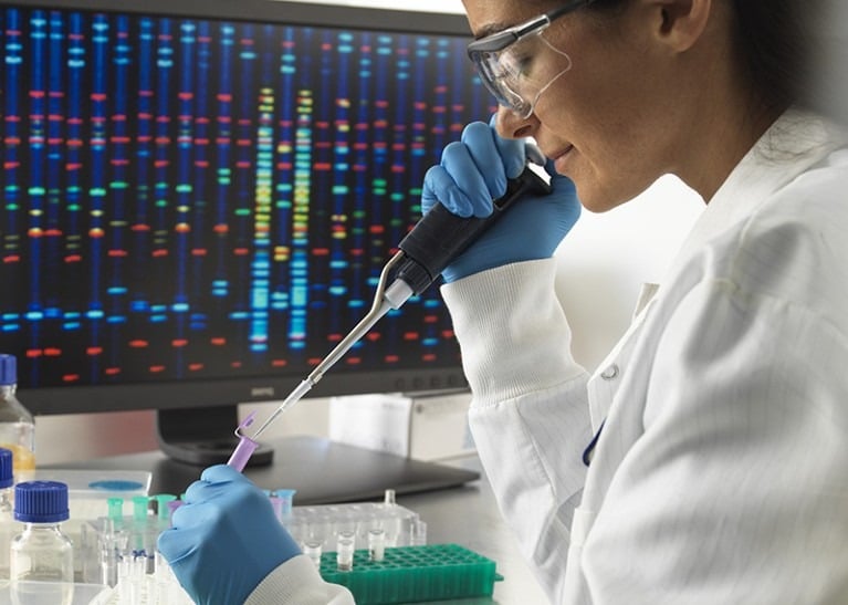 laboratorio editing genetico CRISPR bambini OGM ricerca scientifica embrioni