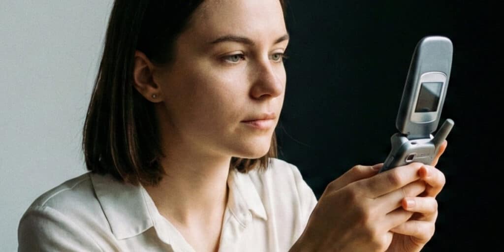 passo indietro dumb phone tecnologia