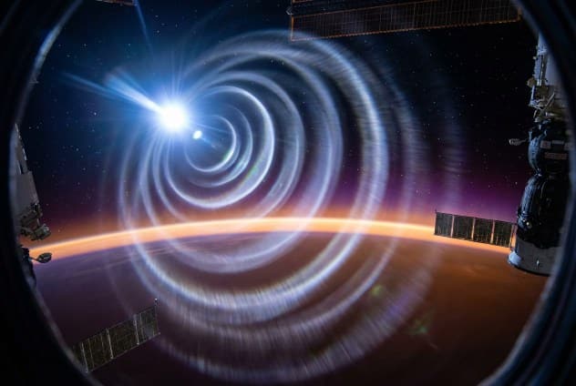 AI fuori controllo EMP impulso elettromagnetico nucleare spazio orbita difesa tecnologia