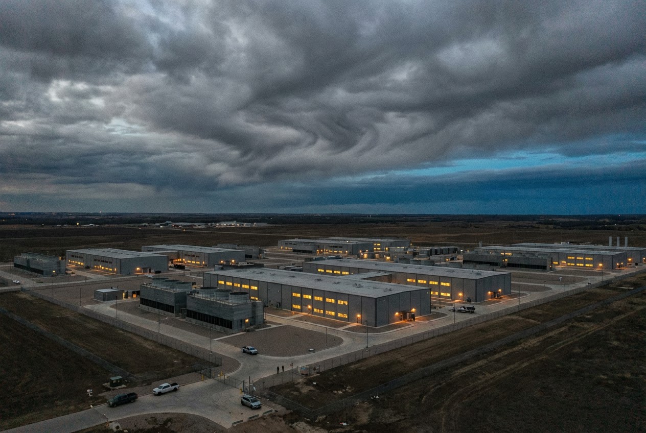 data center AI potenza di calcolo singolarità tecnologica server farm