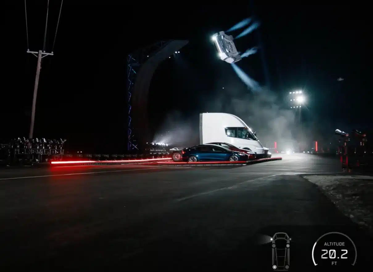 salto tesla roadster auto volante